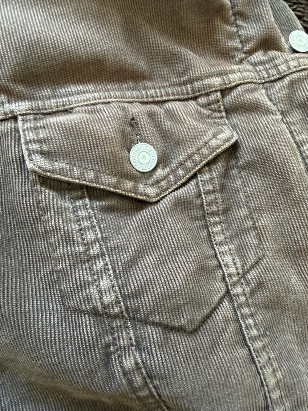 Levi's Vintage Corduroy Brown Sherpa lined Trucker Jacket with Turn-Down Collar - Picture 7 of 10